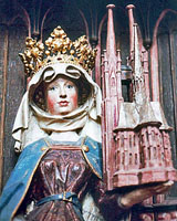 Exkursion 2003: Hessen: Kassel und Marburg  mit Nieder- und Oberhessen, hier Marburg, Elisabeth-Kirche, Statue der Hl. Elisabeth