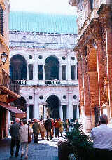 Ober-Italien, Vicenza, sog. Basilica Palladiana; Reisebericht von Manfred Maronde