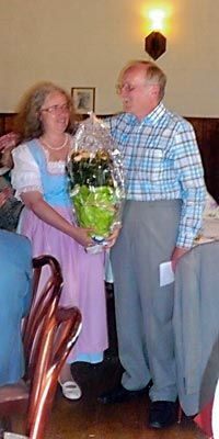 Claudia und Manfred in Lauenburger Mühle, Dank für Ausrichtung Reisefreunde-Treffen 2015 Claudia und Manfred in Lauenburger Mühle, Dank für Ausrichtung Reisefreunde-Treffen 2015
