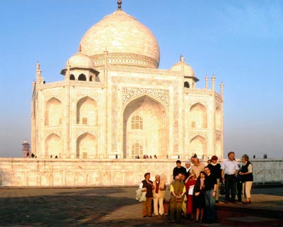 Indien, Agra, Taj Mahal mit Reisegruppe 2006 Indien, Agra, Taj Mahal mit Reisegruppe 2006
